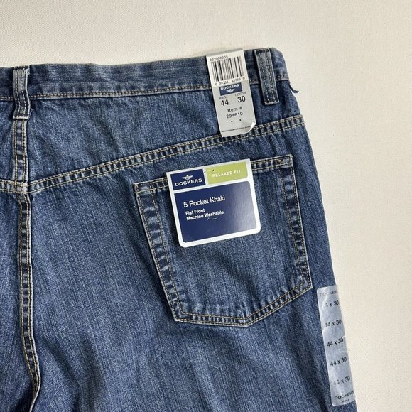 Dockers Jeans Mens Size 44x30 Relaxed Fit Flat Front Medium Wash Denim New - Picture 5 of 8